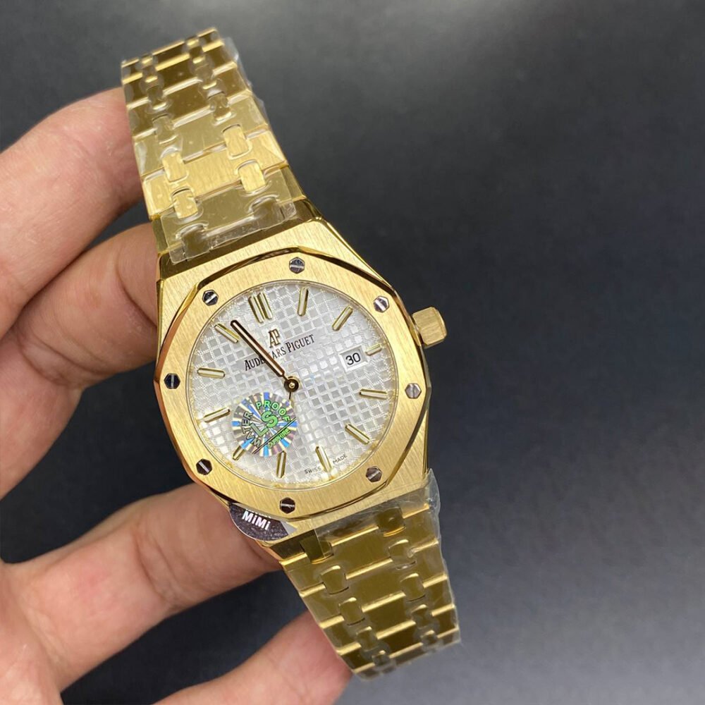 اوديمار بيجيه AP121 (Audemars Piguet Royal Oak Chronograph)