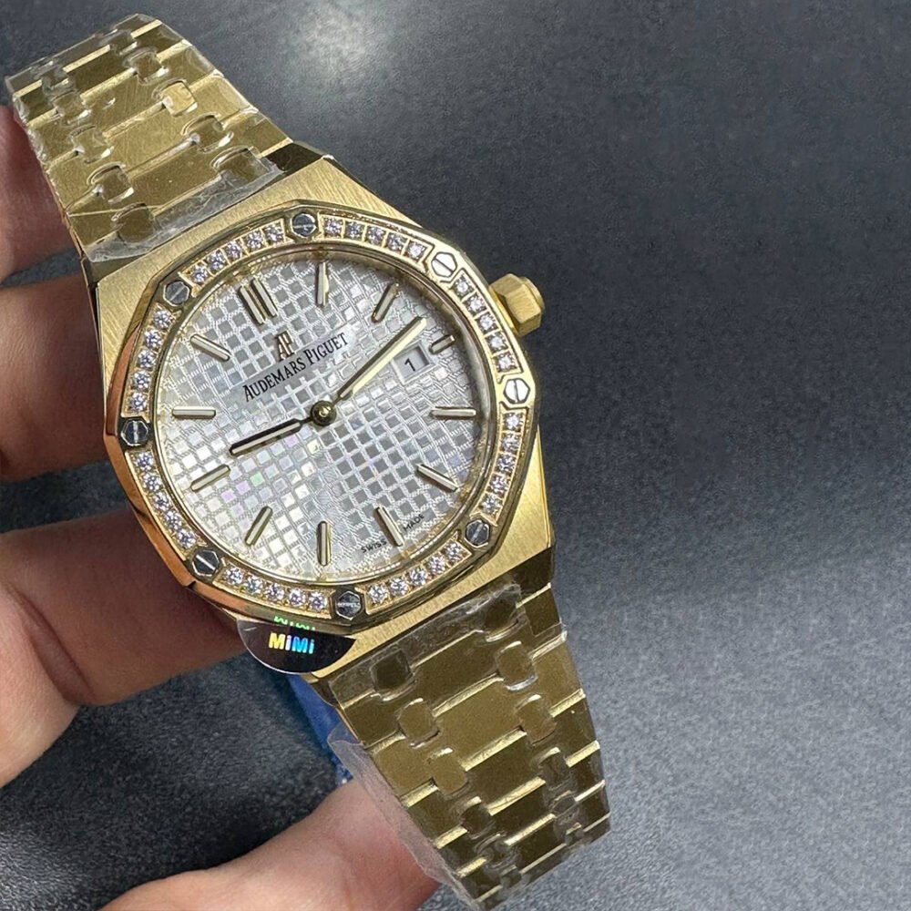 اوديمار بيجيه AP122 (Audemars Piguet Royal Oak Chronograph)