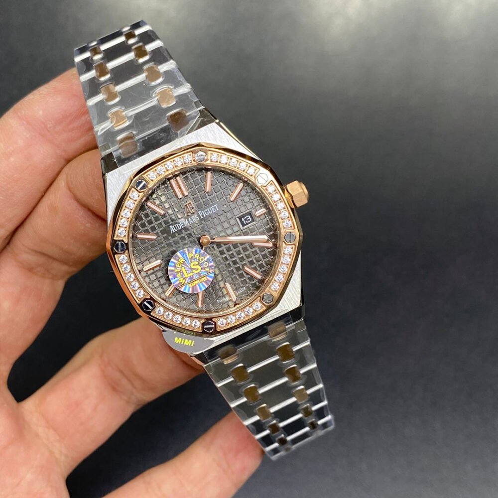 اوديمار بيجيه AP125 (Audemars Piguet Royal Oak Chronograph)