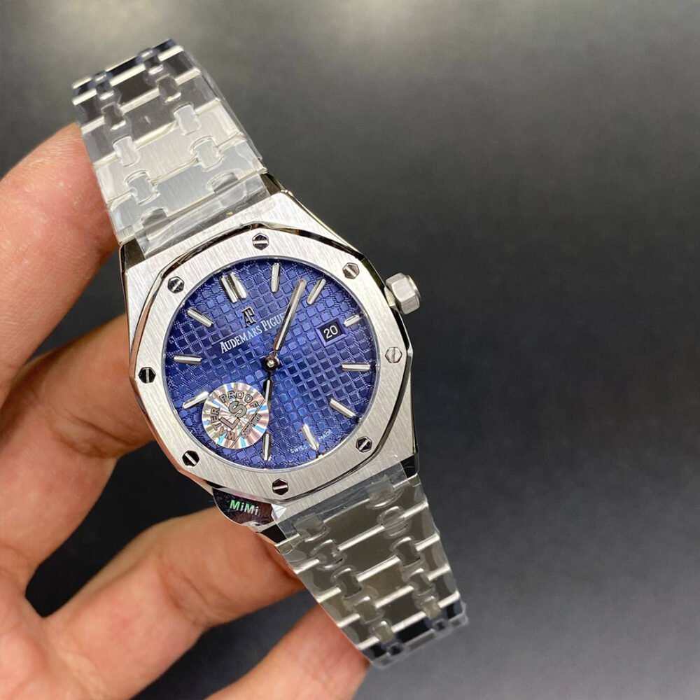 اوديمار بيجيه AP130 (Audemars Piguet Royal Oak Chronograph)