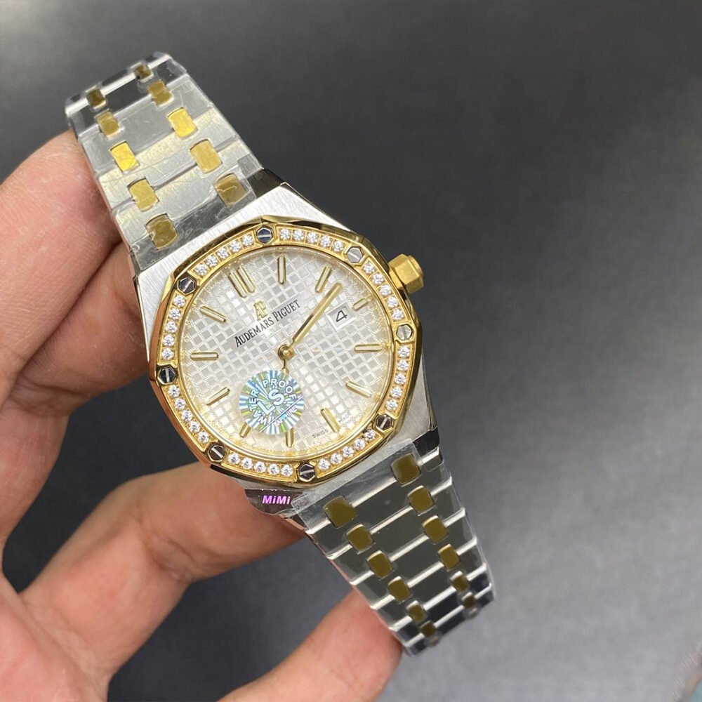 اوديمار بيجيه AP133 (Audemars Piguet Royal Oak Chronograph)