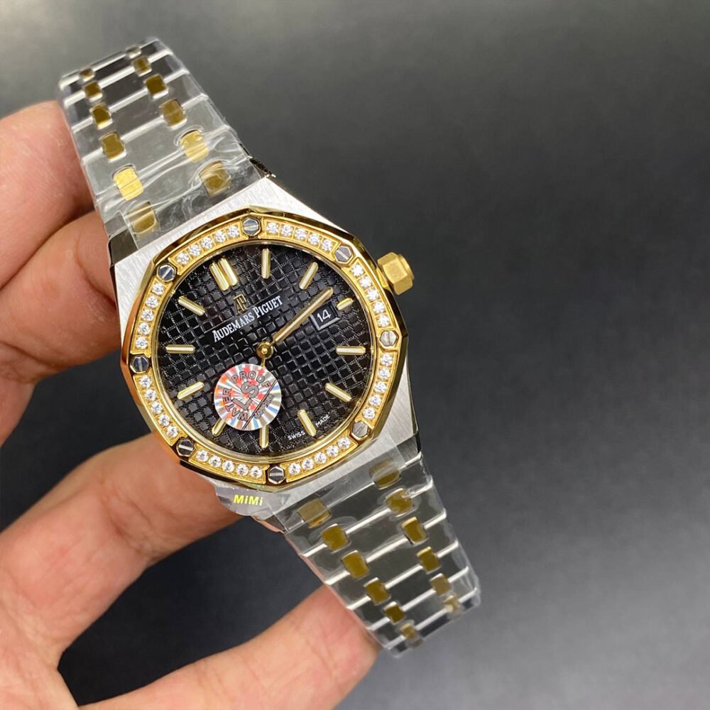 اوديمار بيجيه AP134 (Audemars Piguet Royal Oak Chronograph)